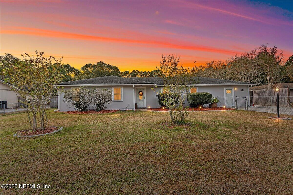 Foto principal - 10754 Clydesdale Dr E