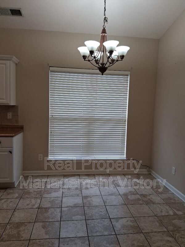 Foto del edificio - 6133 Letson Farms Dr
