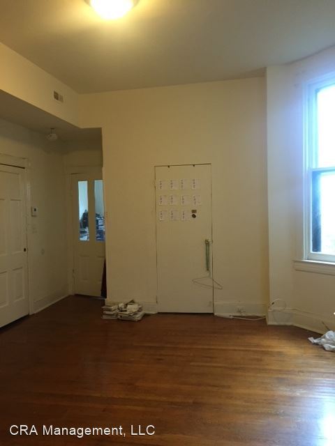 Building Photo - 2116 Mt Royal Terrace