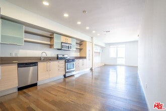 Building Photo - 1234 Wilshire Blvd