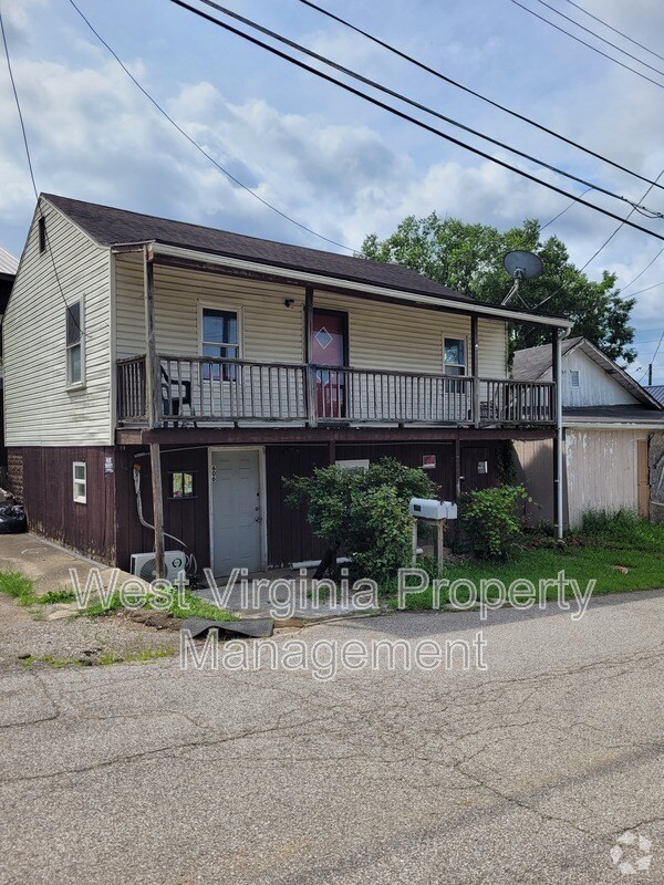 Building Photo - 606 21st St W
