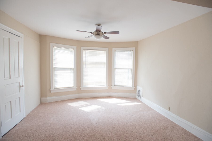 Primary Photo - 2724/2726 N Murray Ave