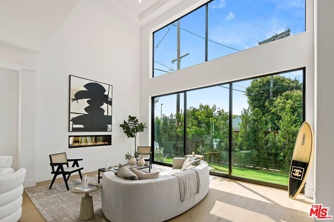 Foto del edificio - 1147 Harrison Ave