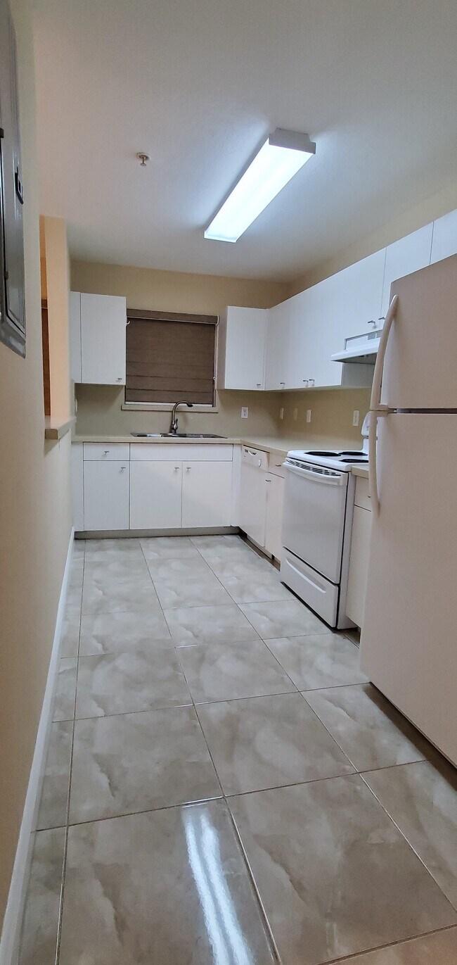 Foto del edificio - 1627 NW 18th St