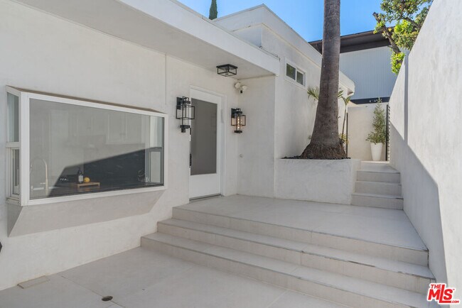 Foto del edificio - 3479 Wonder View Dr