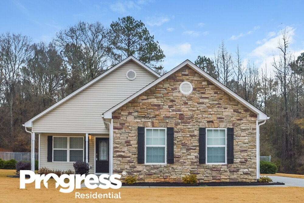 1064 Navaho Trail, Monroe, GA 30655 House Rental in Monroe, GA