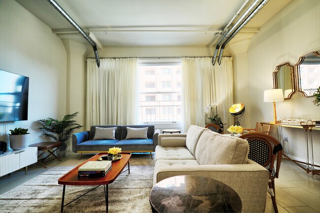 Foto del edificio - 939 S Broadway
