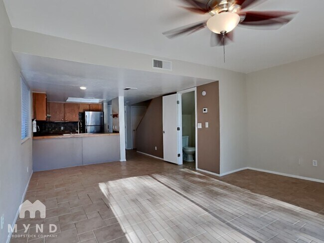 Building Photo - 122 S Hardy Dr