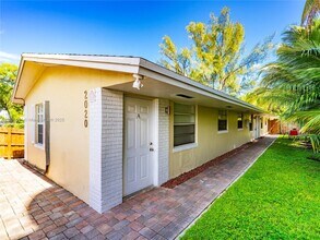 Building Photo - 2020 Miami Rd