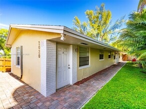 Building Photo - 2020 Miami Rd