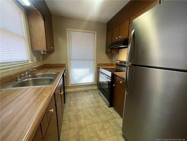 Foto del edificio - 5734 Waters Edge Dr