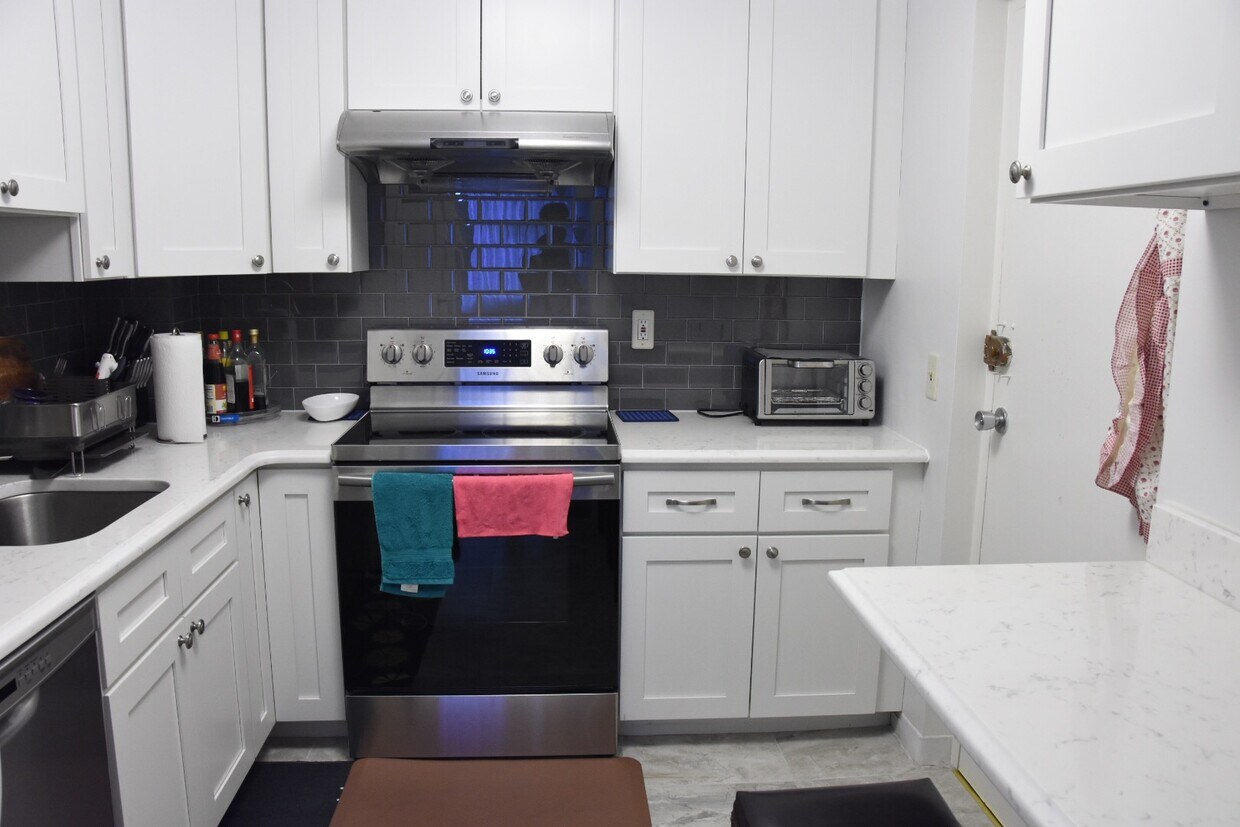 Foto principal - 269 Harvard St