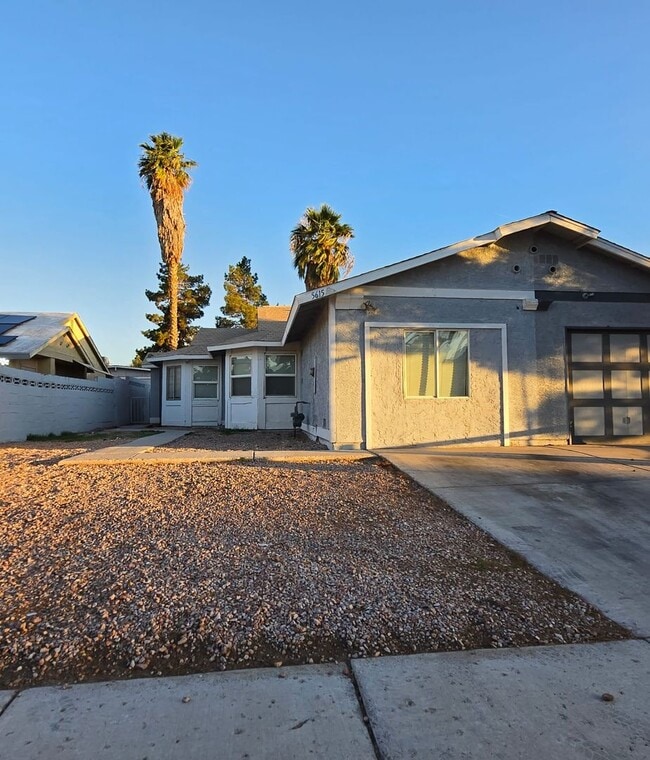 Foto del edificio - Stunning single story house single family.