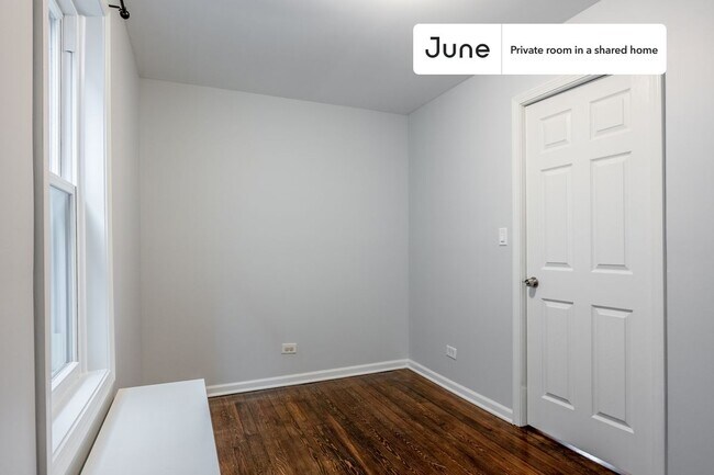 Foto del edificio - Room in Shared 3 bed/1 bath home