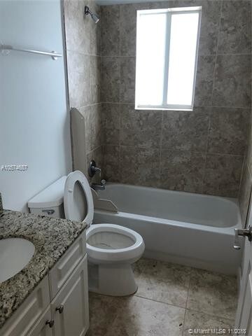 Foto del edificio - 1710 Mayo St