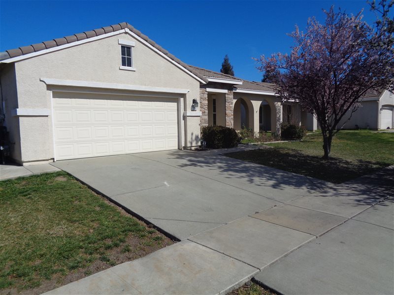 Primary Photo - 1157 Silver Spur Way