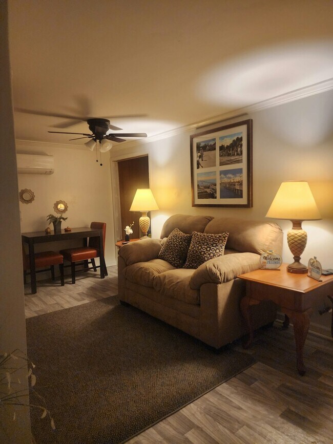 Foto del edificio - 1360 Ellis Rd