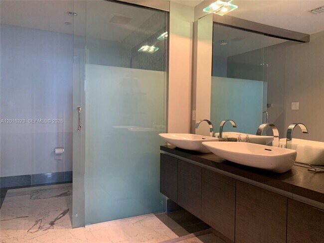 Foto del edificio - 200 Biscayne Blvd Way