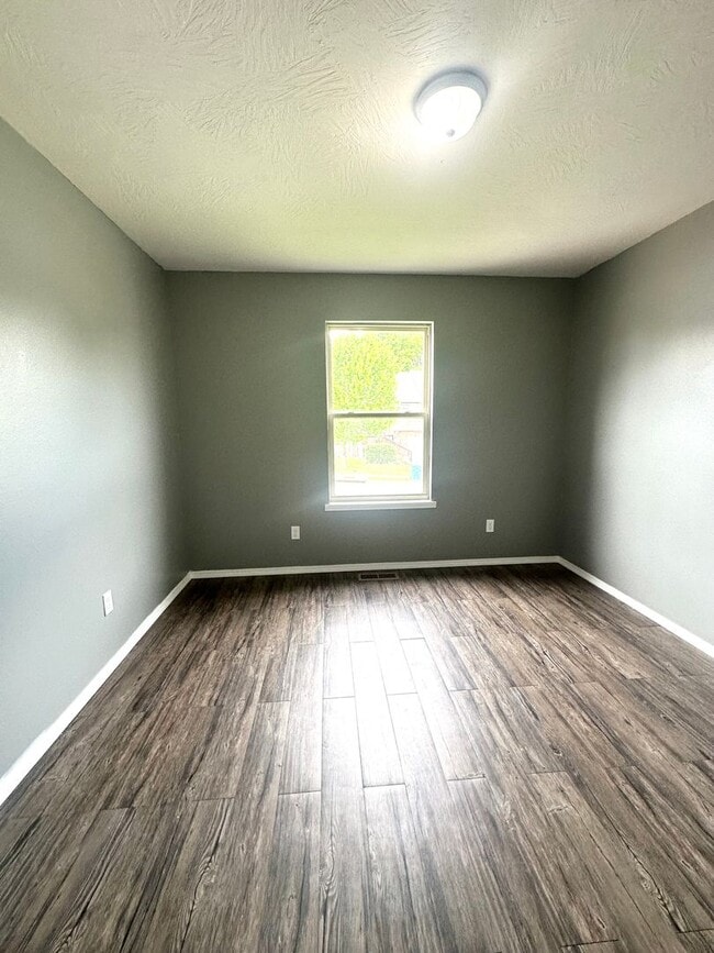 Foto del edificio - Comfortable 3 Bed Duplex in Convenient Ozark Location