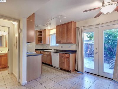 Building Photo - 203 Arana Dr