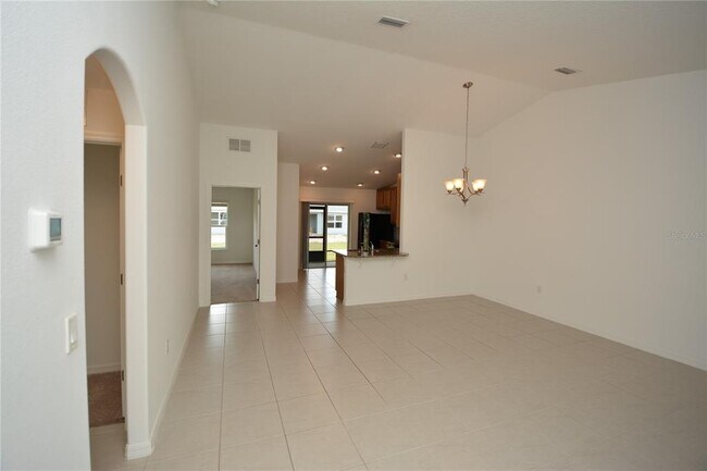Foto del edificio - 33 Rosecroft Ln