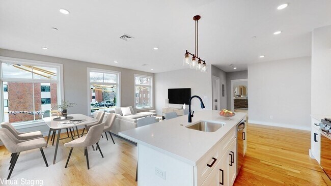 Foto del edificio - 81 Chestnut Hill Ave