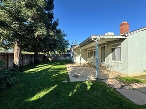 Building Photo - 4112 43rd Ave