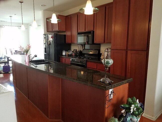Building Photo - 1130 Elfin Forest Rd W