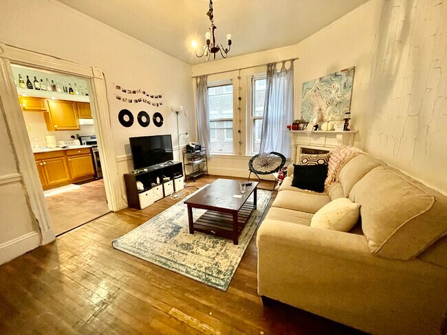 Foto del edificio - 73 Westland Ave
