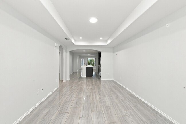 Foto del edificio - 9919 Rosary Ln
