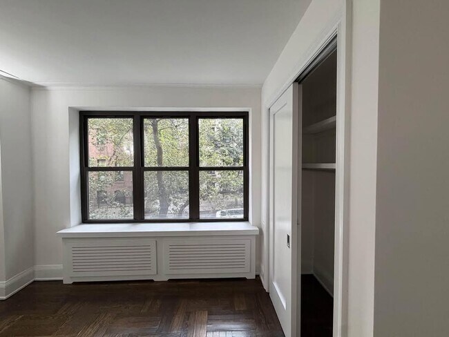 Foto del edificio - 137 E 38th St