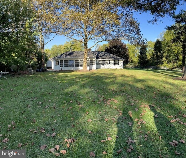 Building Photo - 106 Township Line Rd