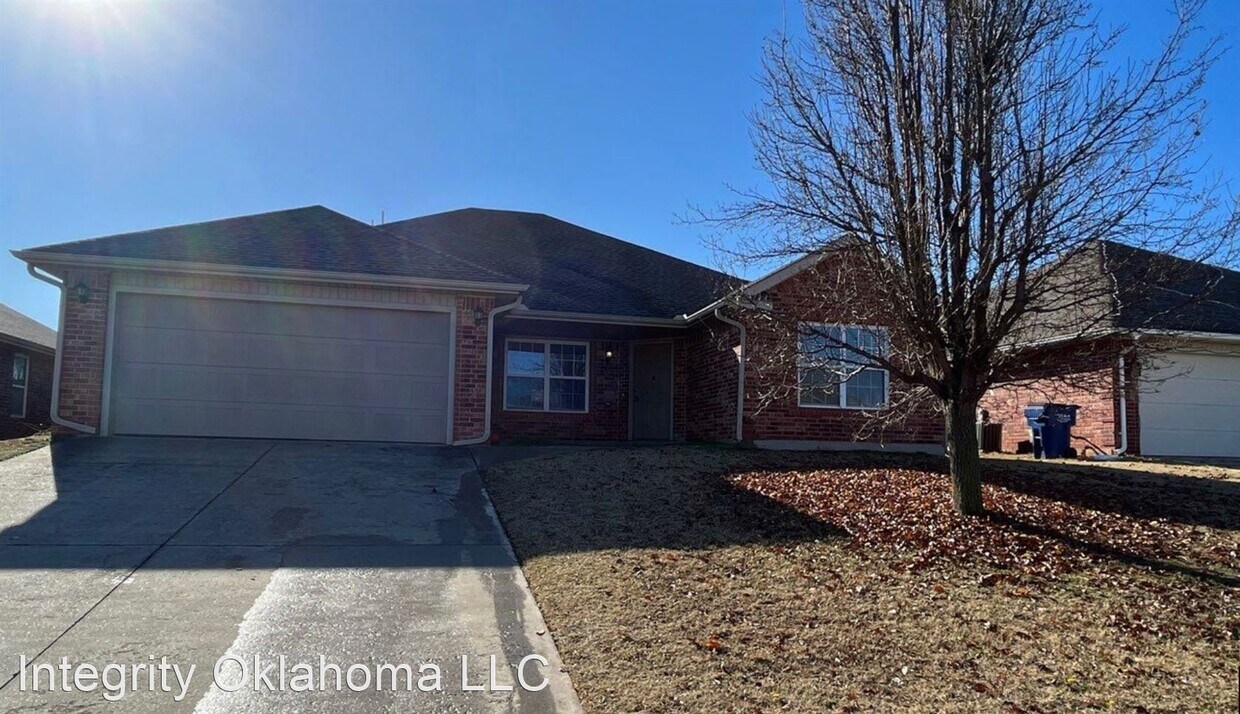 Primary Photo - 3 br, 2 bath House - 602 W. Shadow Ridge Way