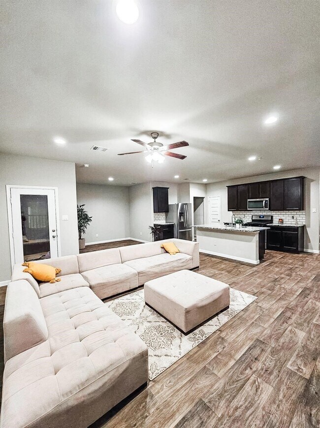 Foto del edificio - 13114 Leisure Cove Dr