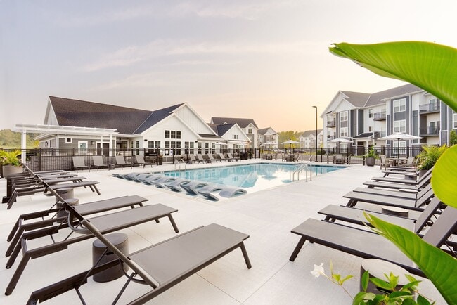 Apex at Verona Resort Style Pool - Apex at Verona