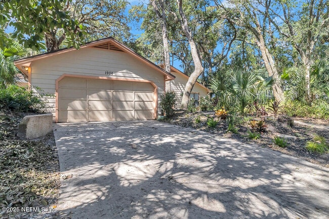 Building Photo - 1908 Sea Oats Dr