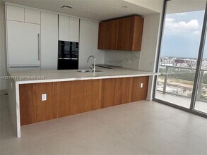 Building Photo - 1400 Biscayne Blvd