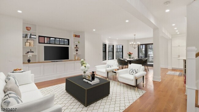 Building Photo - 26 Lexington Ave