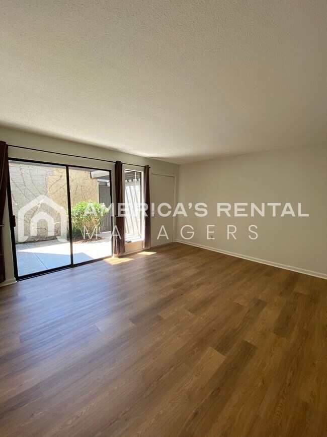 Foto del edificio - Condo for rent in the Altamont Patio Condo...