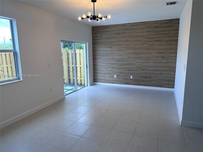 Foto del edificio - 2631 SE 10th St