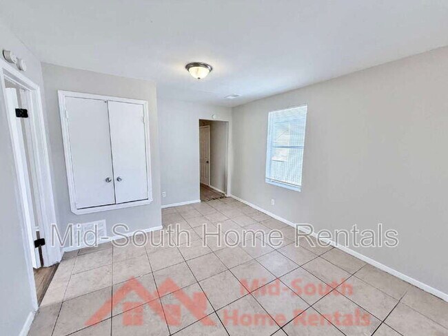 Building Photo - 1549 Patton St
