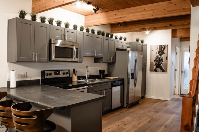 Kitchen - 3646 N 38th St
