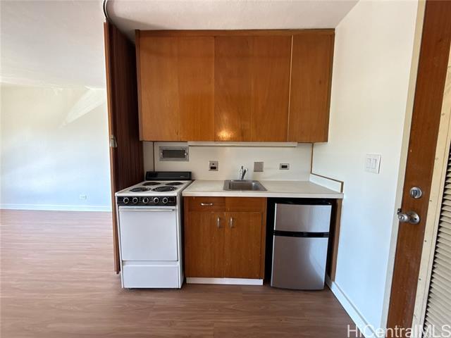 Building Photo - 1551 Nuuanu Ave