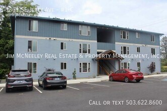 Building Photo - 1301 SE Jetty Ave