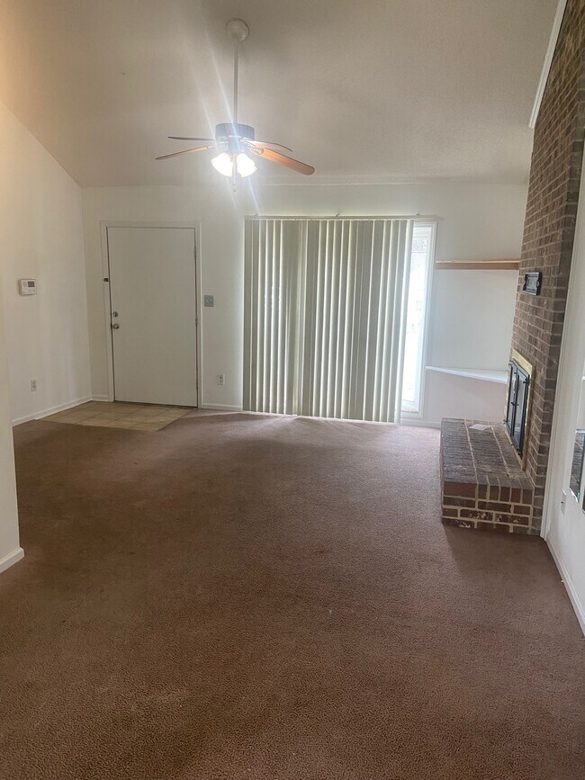 Foto del edificio - 6621 Pinta Ct