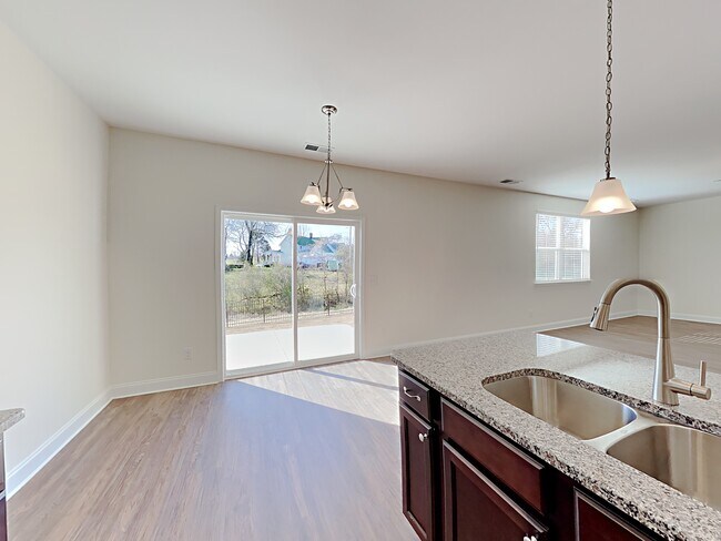 Building Photo - 1109 Amberly Way