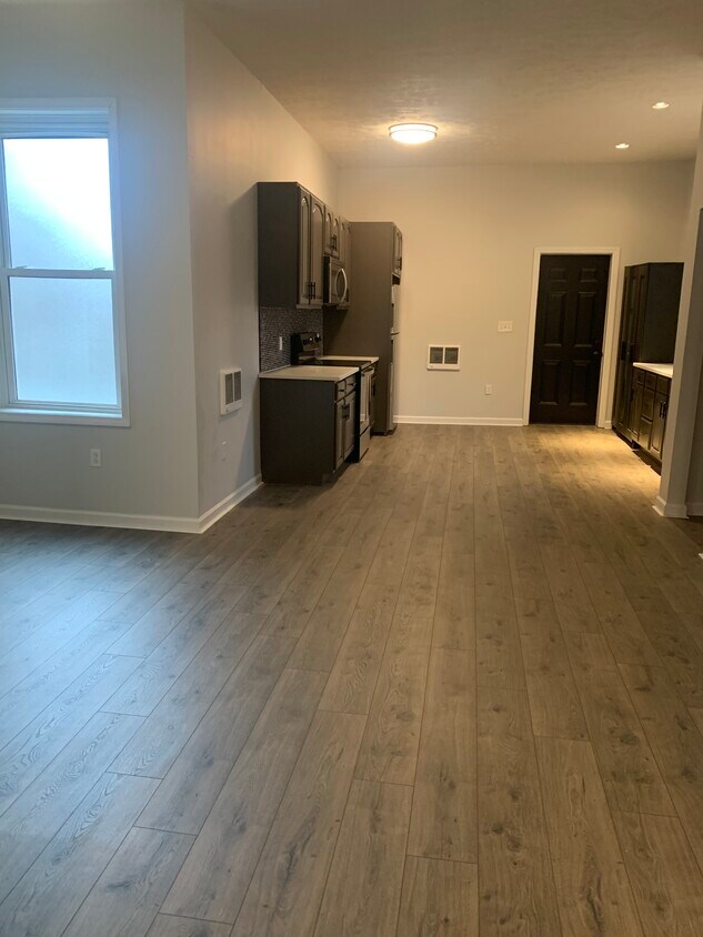 Sala/Comedor/Cocina - 3022 Perrysville Ave