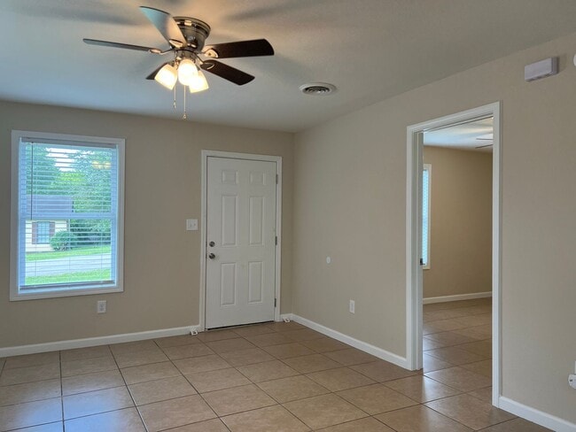 Building Photo - Cedar Grove B