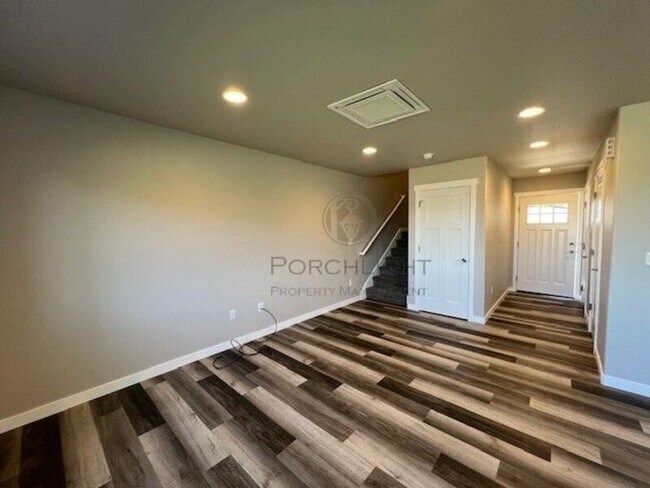 Foto del edificio - 612 Mead Ave