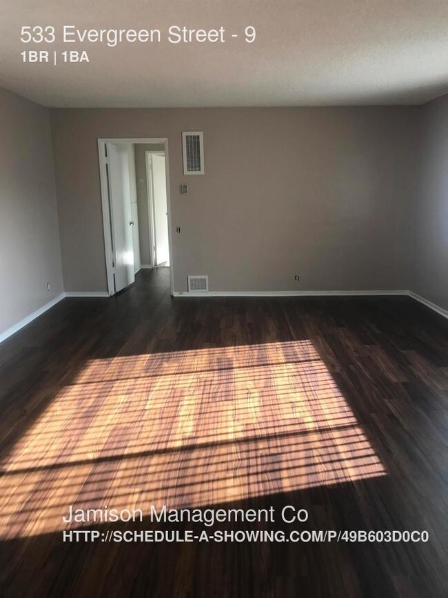 Foto del edificio - 533 Evergreen St